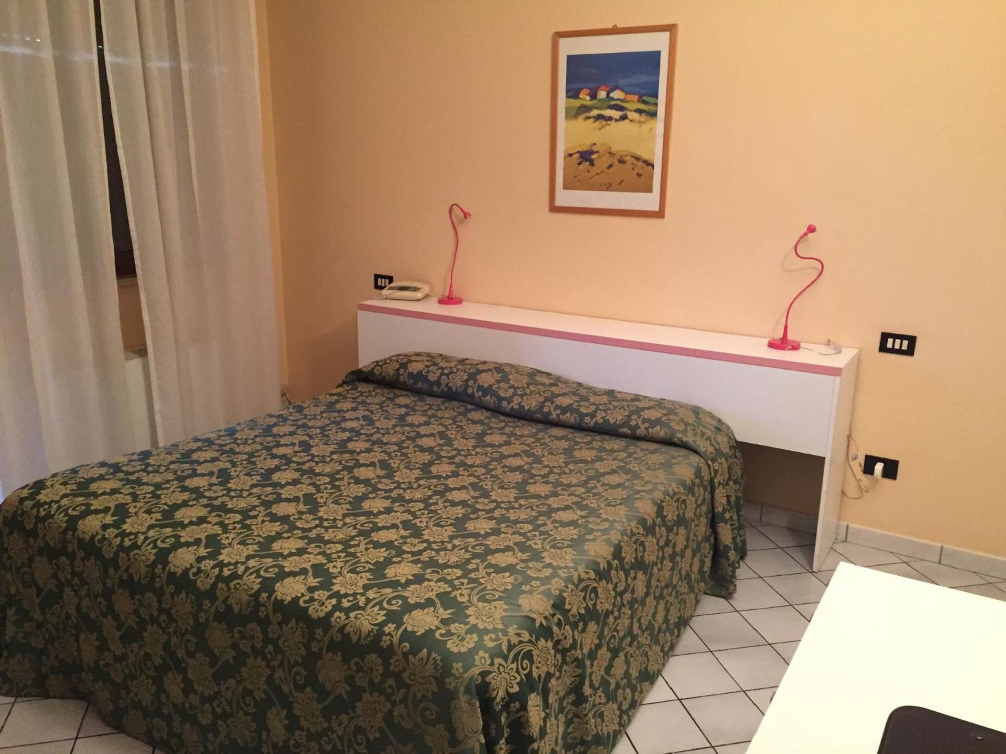 Nuovo Hotel Vigevano Oda fotoğraf